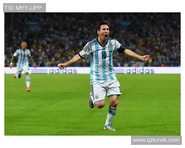 梅西重返巴萨引发全球热议 新老球星齐聚成就传奇再启航 梅西重返巴萨引发全球热议 新老球星齐聚成就传奇再启航